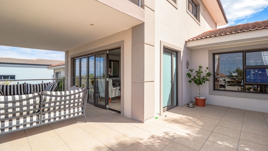 3 Bedroom Property for Sale in Olive Grove Western Cape